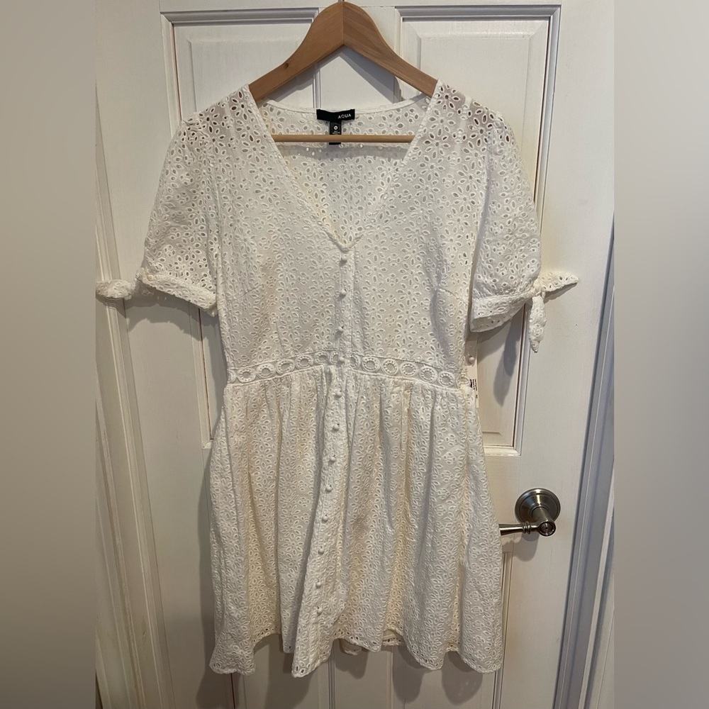 Aqua White Eyelet Midi Dress M